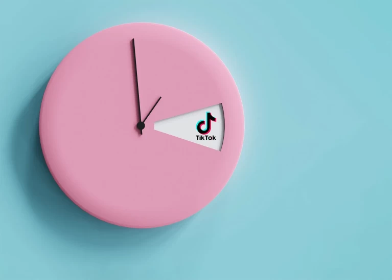 Delší videa na TikToku mají více zhlédnutí - data ukazují nejlepší délku videa pro TikTok